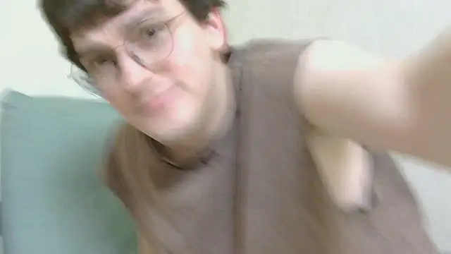 Snapshot of leo_cutie chatting on July 31, 8:30 pm leo cutie online show from July 31, 8:30 pm