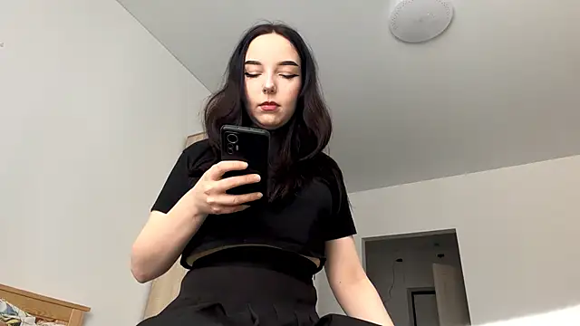 WhiteNoiseJoy online show from December 18, 6:30 am