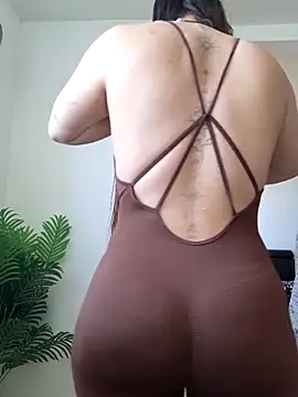 Snapshot of adele_69 chatting on February 27, 4:51 pm adele 69 online show from February 27, 4:51 pm