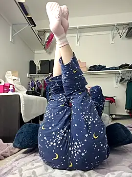 poleslut69 online show from February 7, 1:37 pm