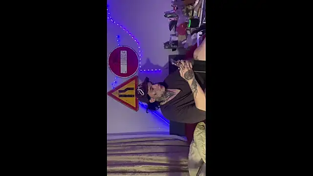 screamm lolalitaa online show from December 5, 12:41 am