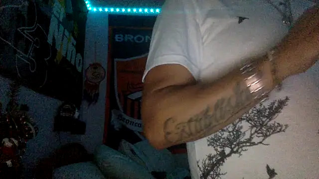 ValuedConcept687 online show from February 17, 2:19 am