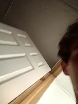 cmoneyyy021 online show from December 1, 6:29 am