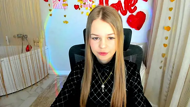 MidnighteAura online show from February 6, 7:28 pm