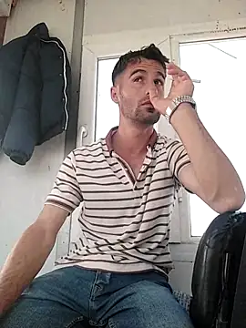 Snapshot of kral4531 chatting on December 2, 8:08 am kral4531 online show from December 2, 8:08 am