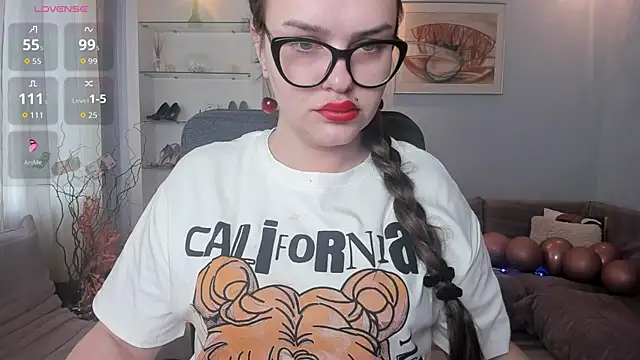 KamillaJei online show from April 16, 4:02 am