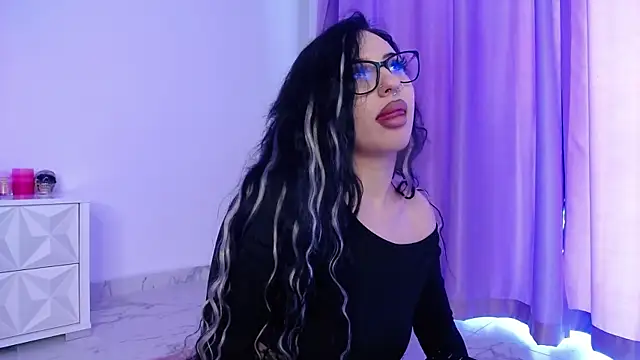 RavenFoxxy online show from May 30, 5:37 am