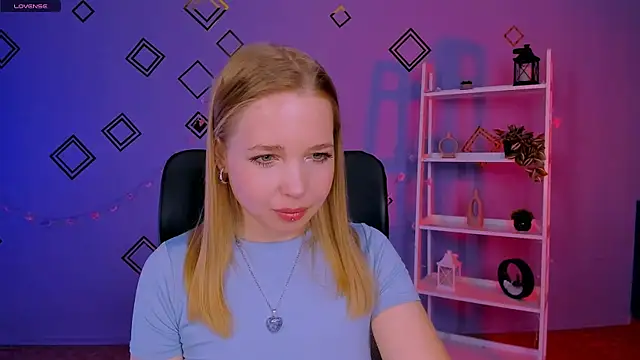 Snapshot of teya_starling chatting on April 26, 7:39 am teya starling online show from April 26, 7:39 am