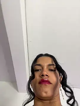 Snapshot of IrisFit chatting on February 5, 1:27 pm IrisFit online show from February 5, 1:27 pm