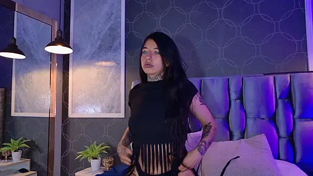 HannyJones online show from December 1, 1:38 pm