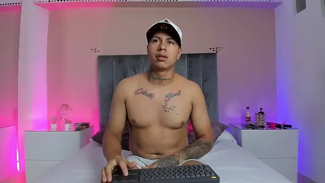 Snapshot of kaylaa_sex chatting on February 7, 12:42 pm kaylaa sex online show from February 7, 12:42 pm