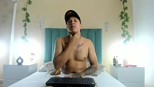 Snapshot of kaylaa_sex chatting on February 18, 1:18 pm kaylaa sex online show from February 18, 1:18 pm