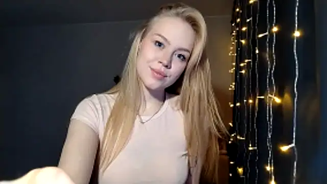 LunaPeony online show from January 19, 9:35 am