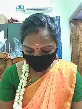 Snapshot of Tamil_Pallavi chatting on May 18, 5:30 pm Tamil Pallavi online show from May 18, 5:30 pm
