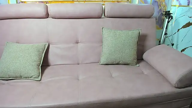 GoldenMusee  online show from January 15, 1:48 pm