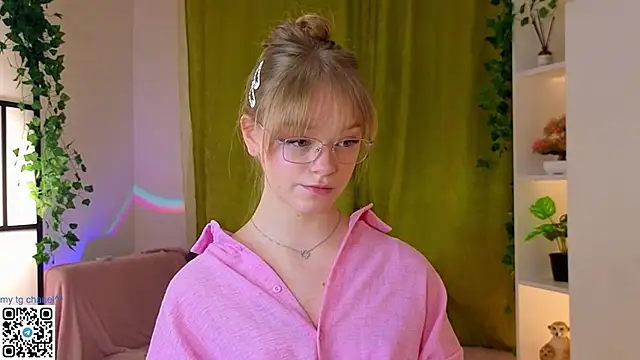 MatthewHoffis online show from April 16, 8:20 pm