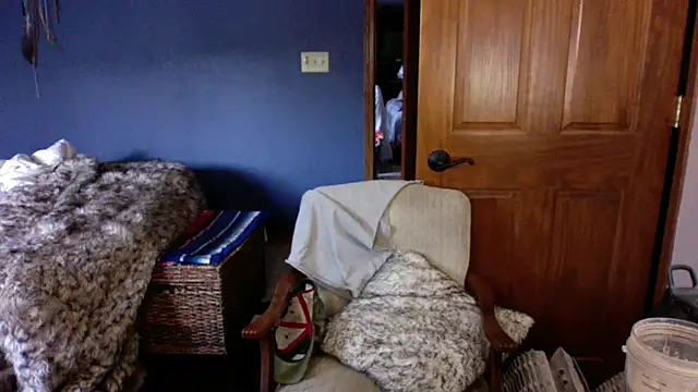 Snapshot of SpunRedneck chatting on December 21, 2:02 pm SpunRedneck online show from December 21, 2:02 pm