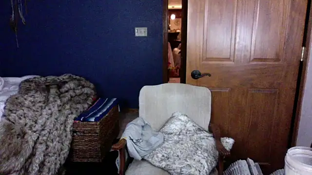 Snapshot of SpunRedneck chatting on December 22, 10:56 am SpunRedneck online show from December 22, 10:56 am