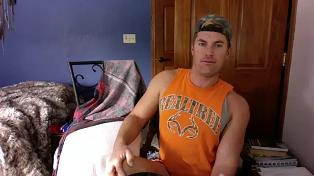 Snapshot of SpunRedneck chatting on January 5, 7:17 pm SpunRedneck online show from January 5, 7:17 pm