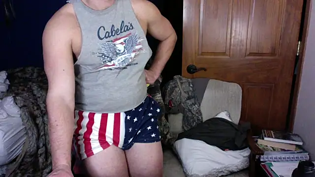 Snapshot of SpunRedneck chatting on January 10, 12:34 am SpunRedneck online show from January 10, 12:34 am