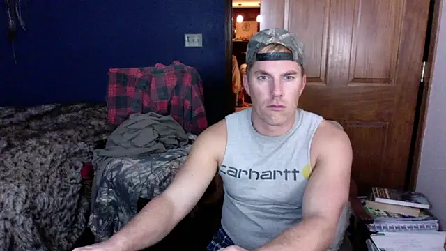 Snapshot of SpunRedneck chatting on January 13, 10:59 pm SpunRedneck online show from January 13, 10:59 pm