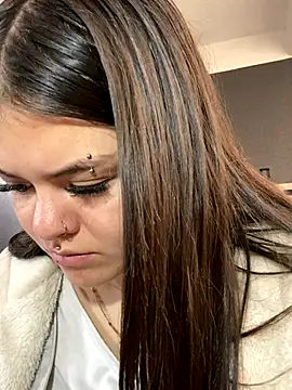 Snapshot of Camila_Duarte2 chatting on December 18, 1:39 pm Camila Duarte2 online show from December 18, 1:39 pm