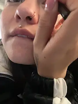 Snapshot of Camila_Duarte2 chatting on January 9, 2:09 pm Camila Duarte2 online show from January 9, 2:09 pm