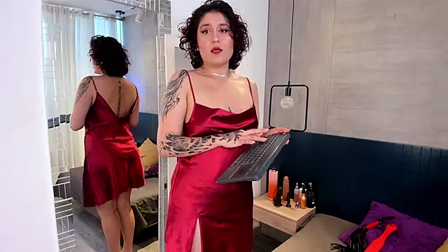 MissSavage  online show from February 8, 7:17 pm