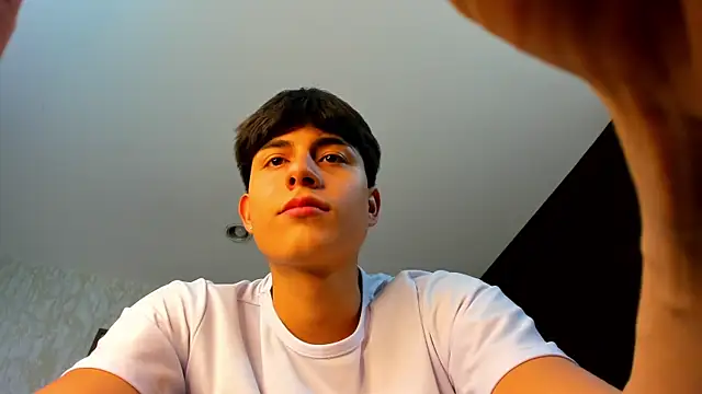 Lander Cruz online show from March 25, 8:26 pm