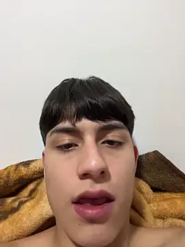 Lander Cruz online show from April 4, 5:21 pm