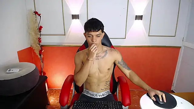 noah cole  online show from December 2, 10:38 pm