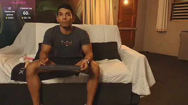 IAN KNOX online show from December 16, 3:11 am