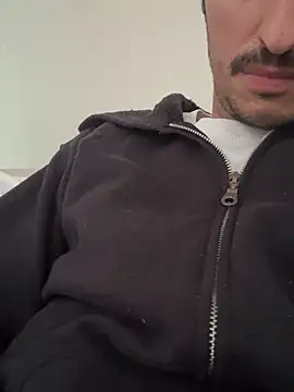 Snapshot of andresbale chatting on February 11, 11:59 am andresbale online show from February 11, 11:59 am