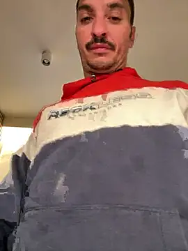 Snapshot of andresbale chatting on March 5, 8:16 pm andresbale online show from March 5, 8:16 pm