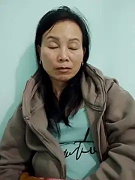 Snapshot of Lili-123k chatting on December 17, 3:18 pm Lili-123k online show from December 17, 3:18 pm