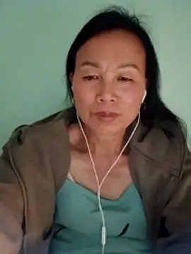 Snapshot of Lili-123k chatting on January 8, 12:51 pm Lili-123k online show from January 8, 12:51 pm