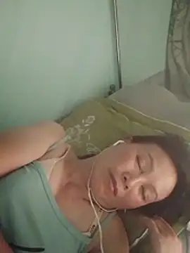 Snapshot of Lili-123k chatting on January 14, 6:35 pm Lili-123k online show from January 14, 6:35 pm