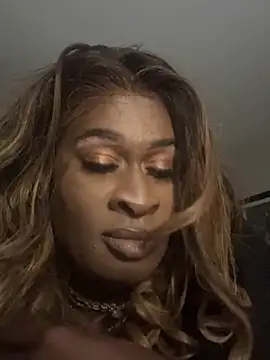 PreddiParis00 online show from March 11, 9:37 am