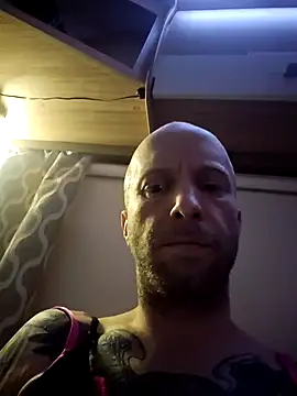 Snapshot of scotbhoyscott chatting on January 11, 3:33 am scotbhoyscott online show from January 11, 3:33 am