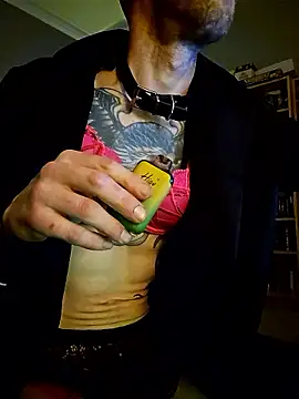 Snapshot of scotbhoyscott chatting on March 12, 1:56 am scotbhoyscott online show from March 12, 1:56 am