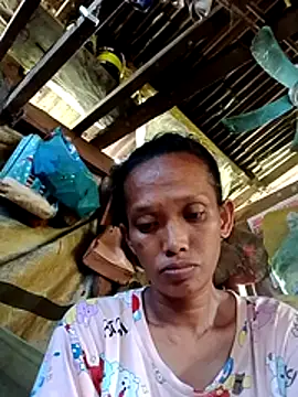 shimmirlyn 89 online show from March 31, 6:25 am