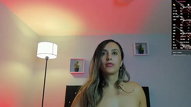 Snapshot of Victoria_Rose_ chatting on June 11, 2:53 am Victoria Rose online show from June 11, 2:53 am