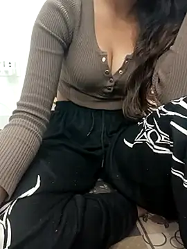 Bold couple12 online show from January 10, 6:26 am