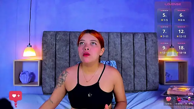 RousseVyxen online show from January 14, 7:30 pm