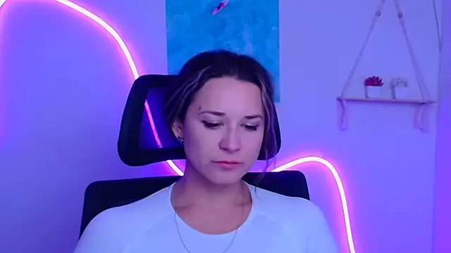 Melodie Aster online show from December 21, 12:12 pm