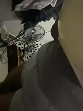Snapshot of Carameloswing1 chatting on May 31, 9:49 pm Carameloswing1 online show from May 31, 9:49 pm