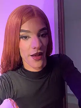 Snapshot of veronicarose_ chatting on December 15, 2:05 am veronicarose online show from December 15, 2:05 am