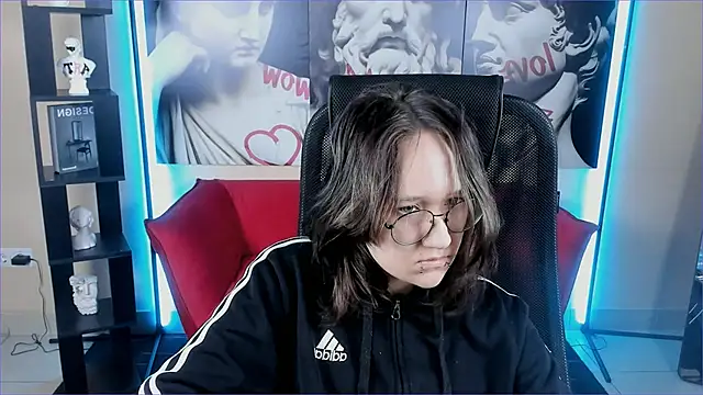 Sylvia Reed online show from December 15, 7:01 am