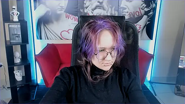 Sylvia Reed online show from December 21, 10:11 am