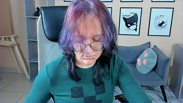 Sylvia Reed online show from January 8, 10:17 am